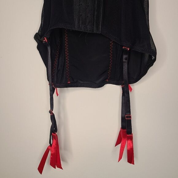NWT Black and Red Corset Bustier Lingerie - Picture 6 of 8